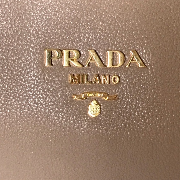BRAND NEW Prada Handbag - Picture 3 of 5